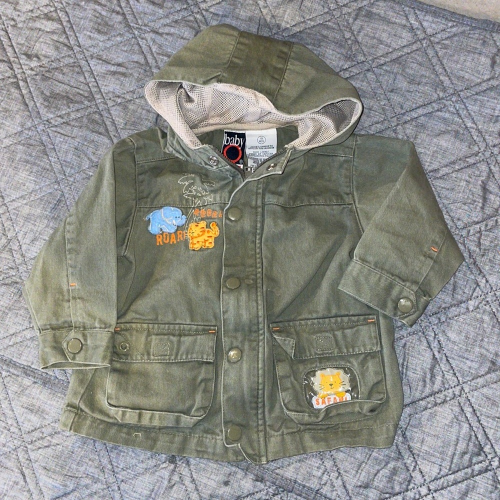 Baby Q green fall light jacket with fun animal design army green